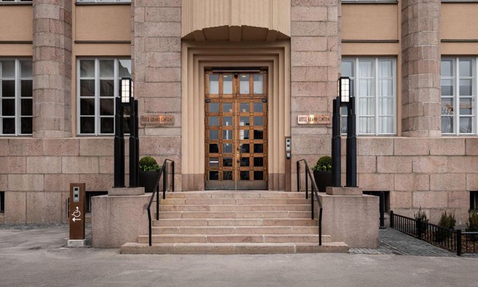 Kluuvi Hotel | Discover Scandic Grand Central Helsinki: A 4-Star Retreat