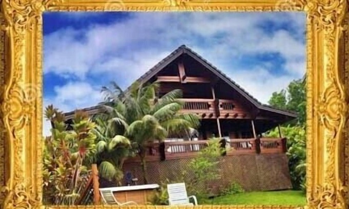 Huelo Ski Chalet | Oceanfront Scandinavian Chalet with Hot Tub & Spa Retreat