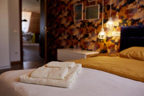 Kamenets-Podol'skiy Apartment | Inviting Scandinavian Hygge with Canyon View Lounge