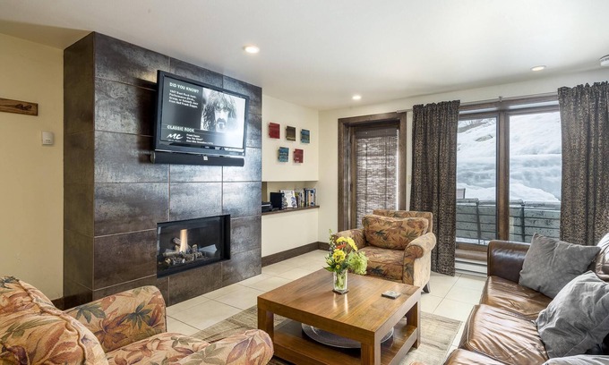 Steamboat Springs Condo | Scandinavian Lodge: Cozy 2 Bedroom Condo with Pool & Spa