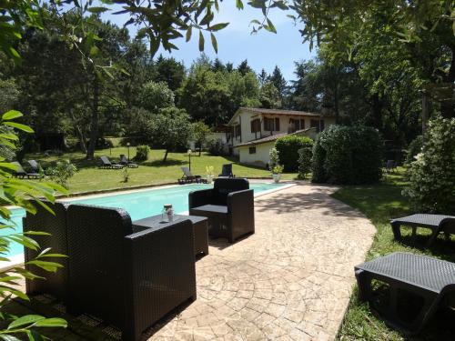 Foce Villa | Escape to SCAPPO IN UMBRIA, La Escondida - 4 Stars & Ocean View