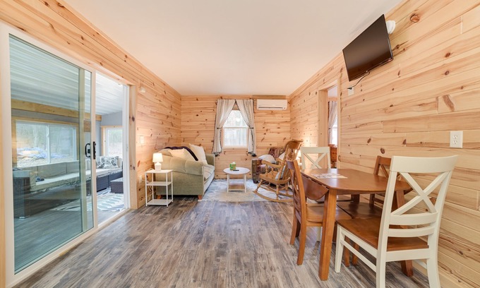 Oscoda Cottage | Tranquil 'Evan's Hideaway' Steps from Lake Huron!