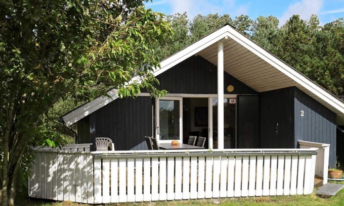 Vemb House | Welcoming 6-Person Holiday Home in Vemb for Families
