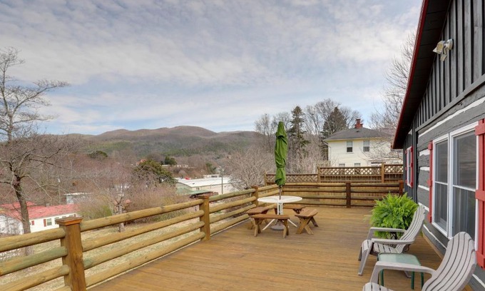 Hot Springs Apartment | Scenic Hot Springs Retreat Near Appalachian Trail!