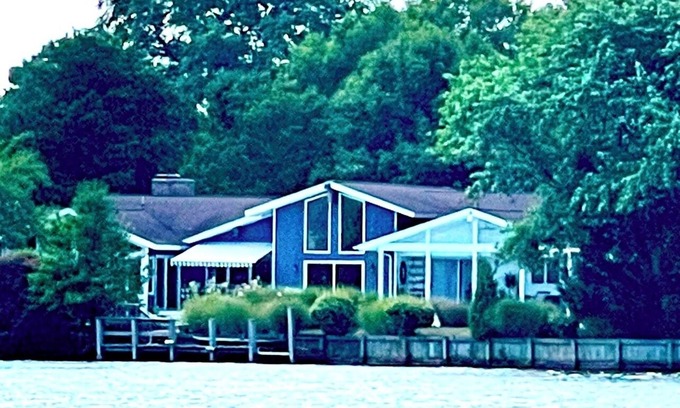 Red Mill Pond House | SCENIC LAKEFRONT RETREAT/Pool/King Master /Hidden Gem/