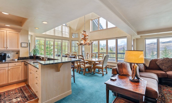 Beaver Creek Condo | Scenic Penthouse Condo for 10, Ski In at Pines Lodge