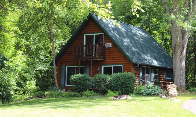 Birchwood Cabin | Distinctive Rooms Await in Scenic Pine Cabin Getaway