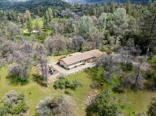 Yosemite Forks House | Serene Getaway: Hot Tub, Game Room & Playground Fun