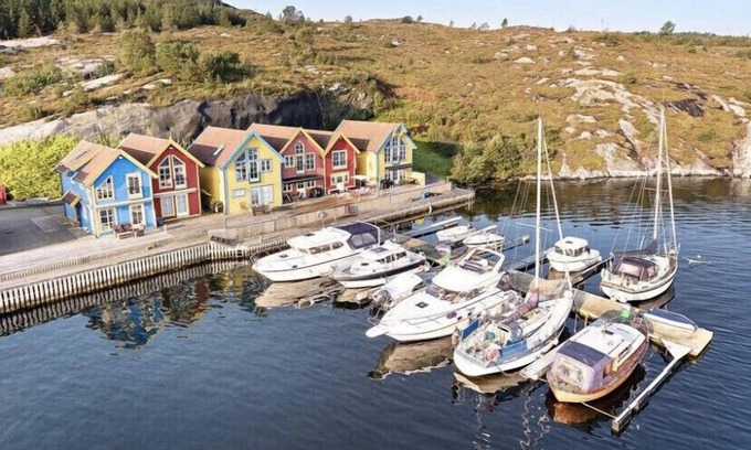 Fjell House | Cozy Waterfront Cabin: Perfect for Fjord Adventures