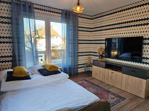 Osnabrueck Apartment | Quiet Schölerberg Appartement Near the Zoo - Guest Rated 9.8
