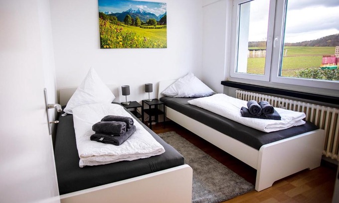 Busingen am Hochrhein Apartment | Cozy 3-Room Apartment with Free Wi-Fi in Prime Location