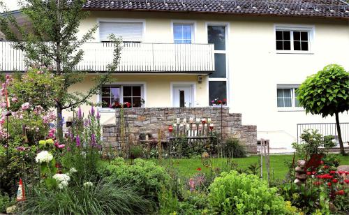 Aicha vorm Wald Apartment | Cozy Getaway Near Pullman City: Guest Rated 9.1/10