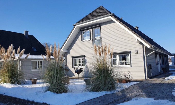 Wankendorf Apartment | Tranquil Retreat with Lake View & Spa in Quiet Neighborhood