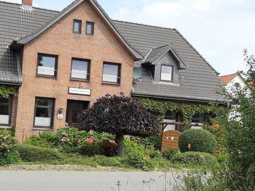 Stoltebuell Apartment | Cozy Apartment in Historic Inn, Child-Friendly Stay