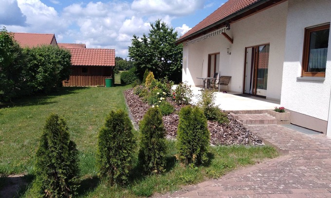 Pottenstein Apartment | Tranquil Country Retreat with Child-Friendly Amenities