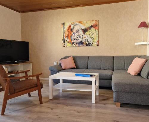 Buettelborn Apartment | Spacious Family-Friendly Getaway in Großzügige Ferienwohnung