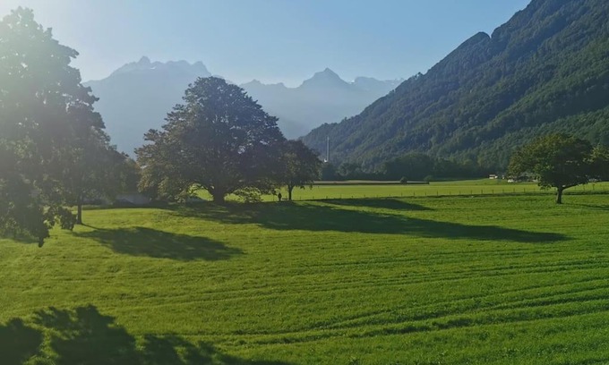 Bilten Apartment | Inviting Stay with Spectacular Views of Glarner Mountains