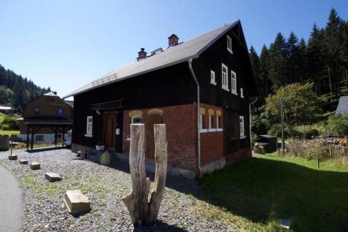 Klingenthal Apartment | Cozy Klingenthal Retreat with Garden and Terrace Amenities