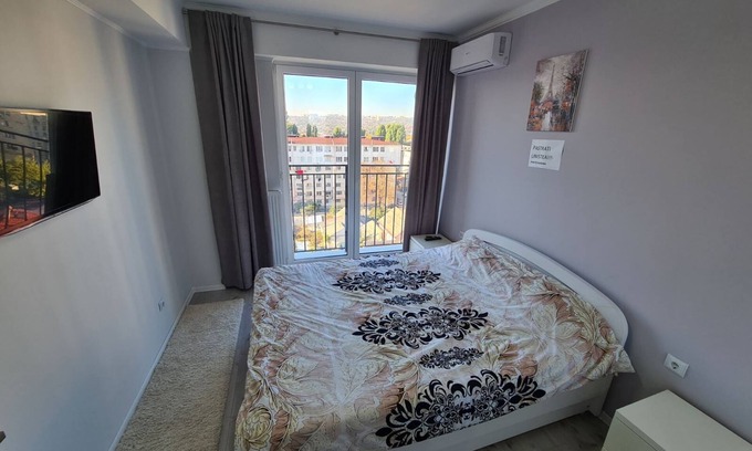 Chisinau Condo | Scenic City View Apartment with Spa and Breakfast Included