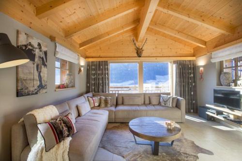 Wald im Pinzgau House | Discover Schöneben Chalet Bergkristall: Family-Friendly Retreat