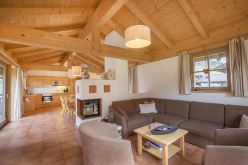 Wald im Pinzgau House | Family-Friendly Stay at Schöneben Zwillinger Hütte