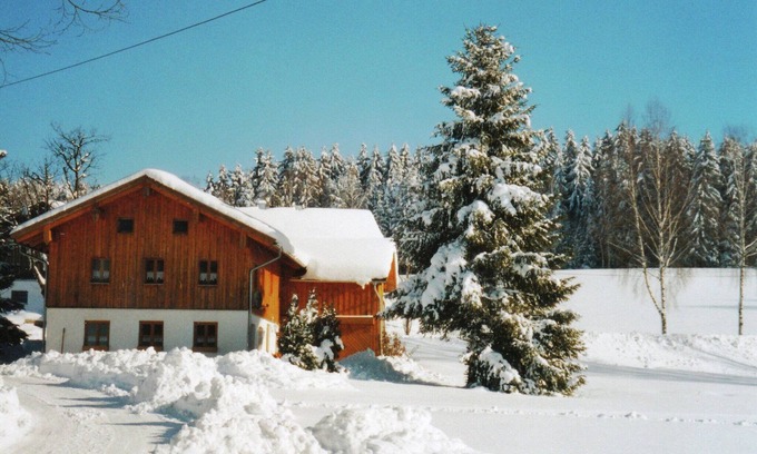 Viechtach House | Cozy Holiday Home in Viechtach with Pet-Friendly Amenities