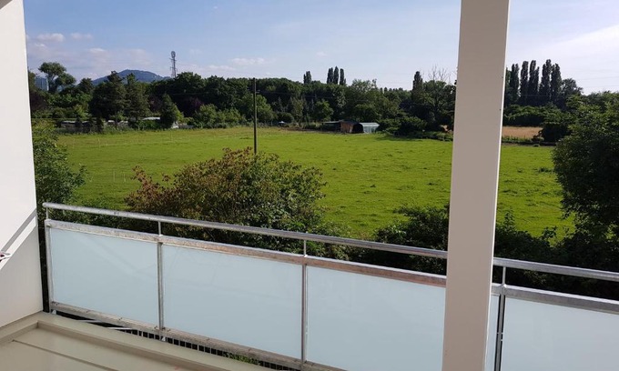Alt-Betzenhausen House | Delightful Room in Betzenhausen Freiburg with Great Amenities