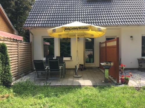 Schonwalde House | Pet-Friendly Retreat at Schönwalde B with Family Dining