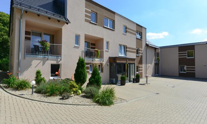 Selb Hotel | Discover Schade's Wohlfühlhotel: Rated 8.9 with Spa & Hot Tub
