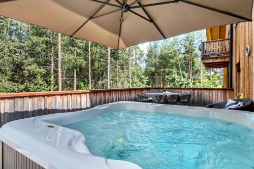 Collalbo Apartment | Elegant Schartneralm Apt Fichte with Pool & Hot Tub Access