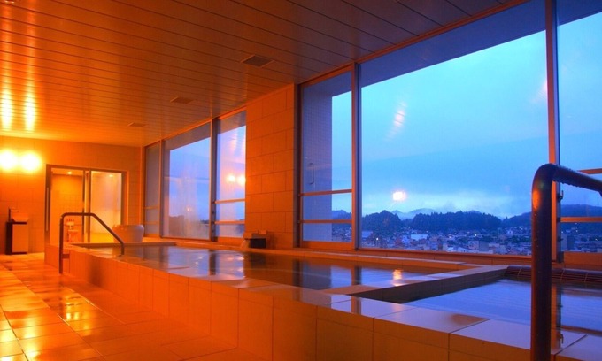 Hida Takayama Onsen House | Comfortable Twin Room in Takayama Gifu with Key Amenities
