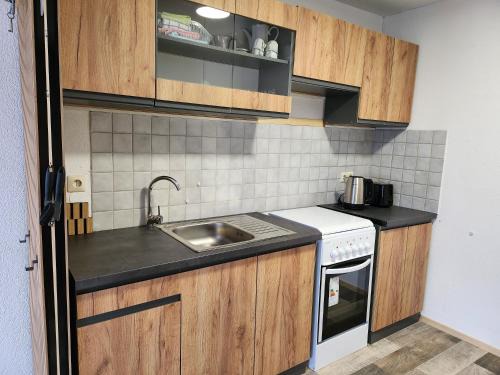 Gompelscheuer Apartment | Family-Friendly Retreat at Schellis Gästezimmer