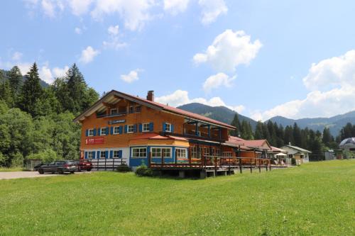 Balderschwang Hotel | Experience Schelpenalp Berghotel in Balderschwang Today!