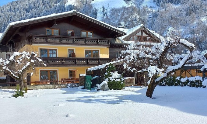Dorfgastein Apartment | Top-Rated Schernthaner Gästehaus with Kitchen & Family Amenities
