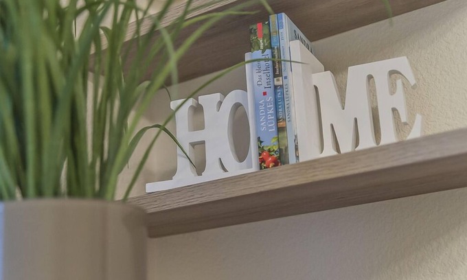 Geestendorf Apartment | Cozy Schiller-Quarter 6 Apartment with Pool & Breakfast