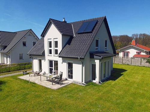 Juliusruh House | Schipperhus: Cozy Holiday Residence for Family Getaways