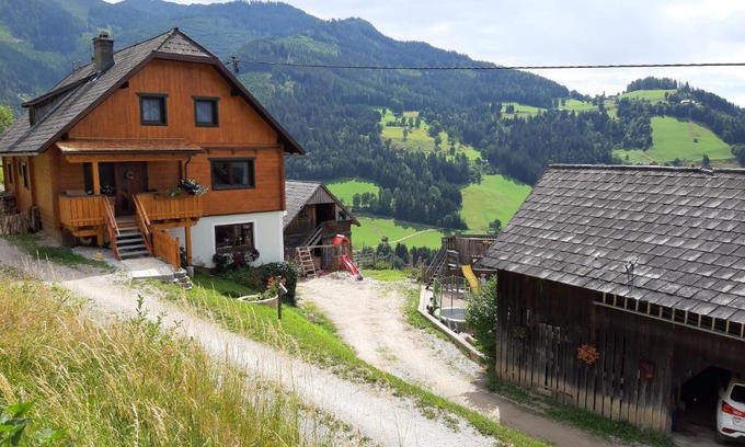 Michaelerberg House | Pet-Friendly Escape at Schirfhof with Top Guest Rating