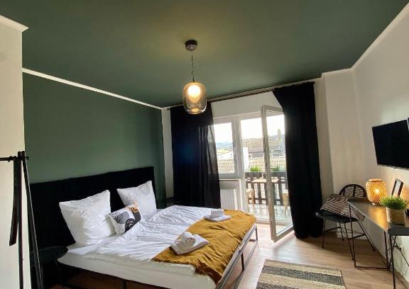 Mainz-Bingen Apartment | Enjoy a Unique Stay Above the Whisky Bar with Great Amenities