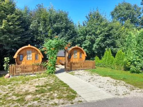 Guenzburg Other | Family-Friendly Schlaffass-Camping Gutshof Donauried Awaits