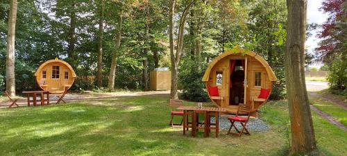 Neumark Other | Relax at Schlaffass: Oceanfront Getaway for Families & Pets