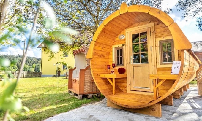 Burglengenfeld Apartment | Unique Camping Experience for 4 with Breakfast & Kitchen
