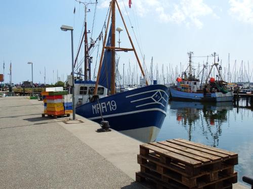 Maasholm-Bad Apartment | Idyllic Schlei Retreat with Hot Tub & Family Amenities