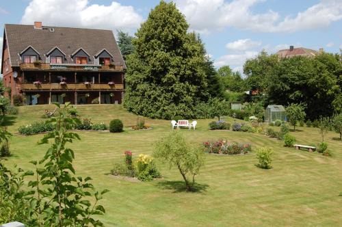Gueby Apartment | Family-Friendly Schlei-Liesels Ferienwohnungen with Ocean Views