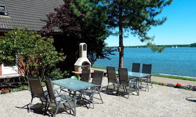 Rabenkirchen-Faulueck Apartment | Oceanfront Schleiblick App 4 with Pet-Friendly Amenities