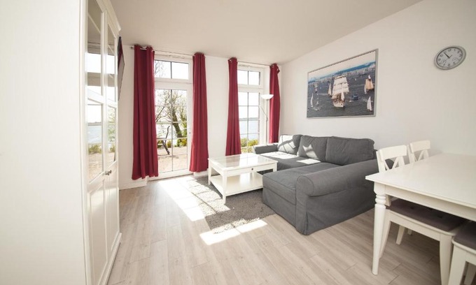 Rabenkirchen-Faulueck Apartment | Oceanfront Schleiblick App 9 with Pet-Friendly Comfort