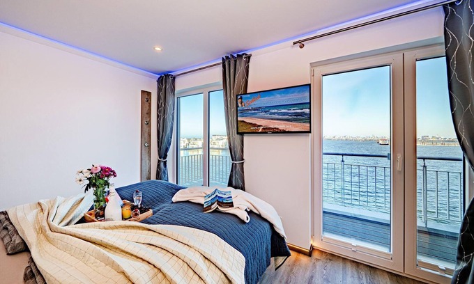 Olpenitz Villa | Allergy-Friendly Retreat with Ocean View at Fewo Kapitän