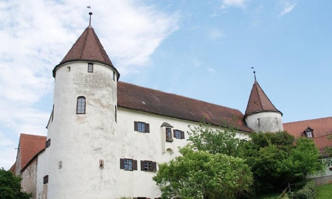 Dettenheim House | Exceptional Stay at Schloßschänke Eysölden - Pet Friendly