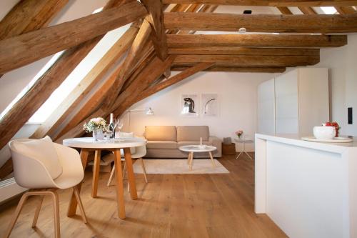 Immenstaad am Bodensee Apartment | Elegant Schloss Kirchberg - Guest Rated 9.7/10