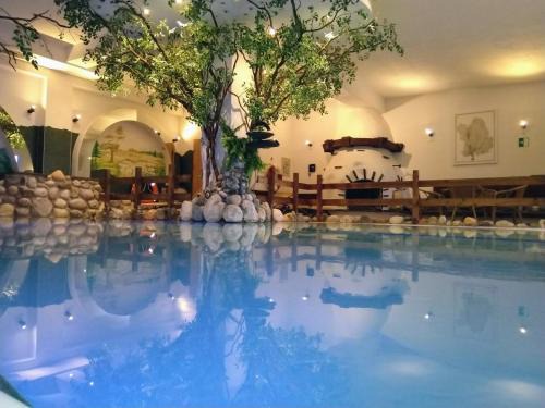 Marzoll Hotel | Discover Schlossberghof Marzoll: Oceanfront Oasis with Pool