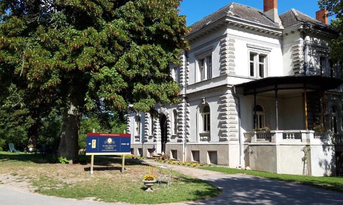 Hanstorf Hotel | Discover Schlossgut Gorow: Pet-Friendly Retreat with Top Ratings